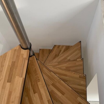Produktfoto: Spindeltreppe eckige Lösung 5