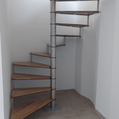 Produktfoto: Spindeltreppe eckige Lösung 5