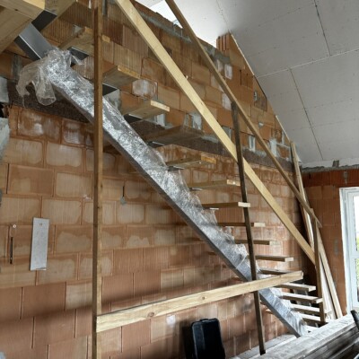 Produktfoto: Bautreppen innen & außen 24