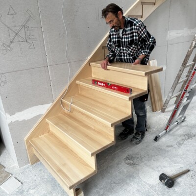 Produktfoto: Holzwangentreppe 5